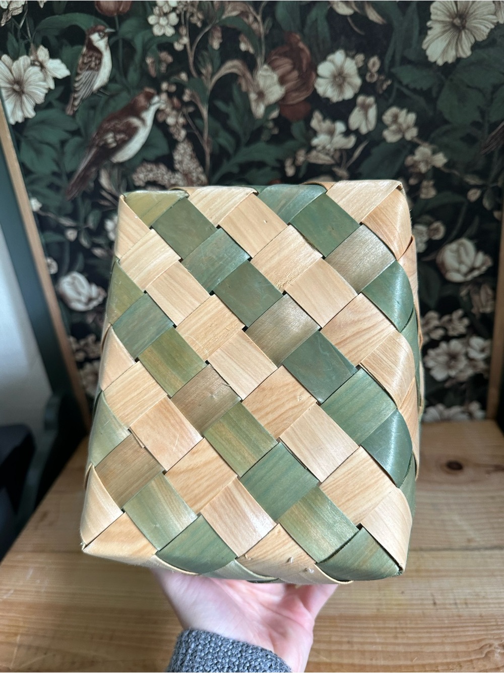 Vintage 70S Green Splint GATHERING BASKET - Picture 4 of 4